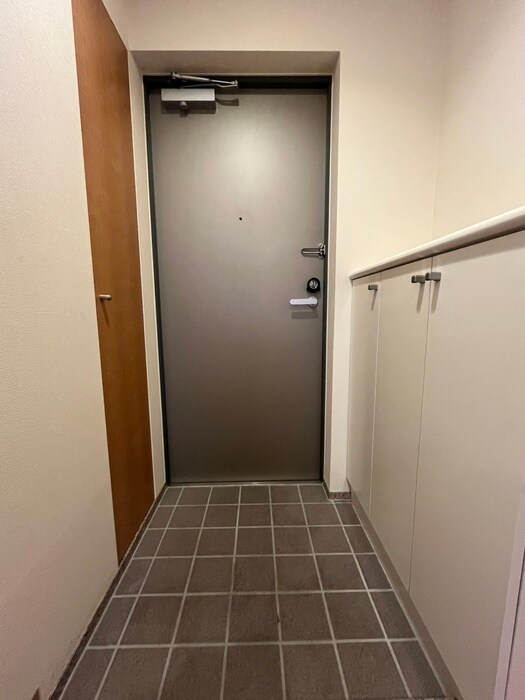 物件内観写真17　(玄関)