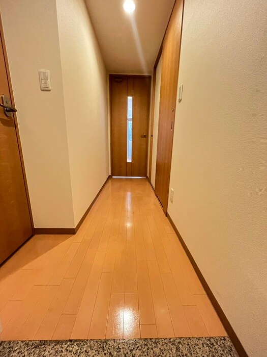 物件内観写真19　(廊下)