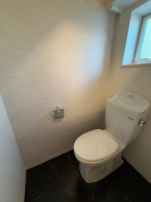 物件内観写真12　(トイレ)