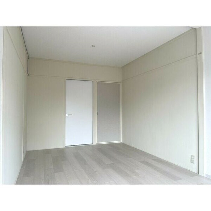 物件内観写真13　(居室)