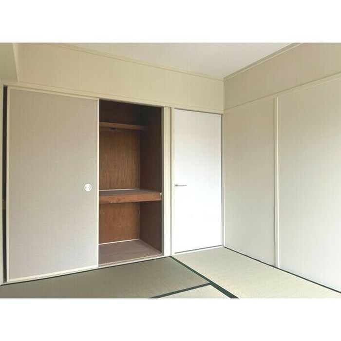 物件内観写真16　(居室)