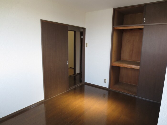 物件内観写真10　(居室)