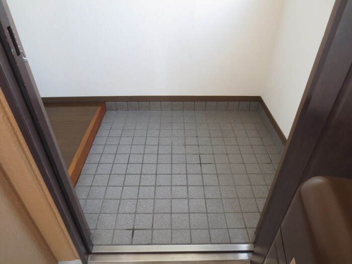 物件内観写真19　(玄関)