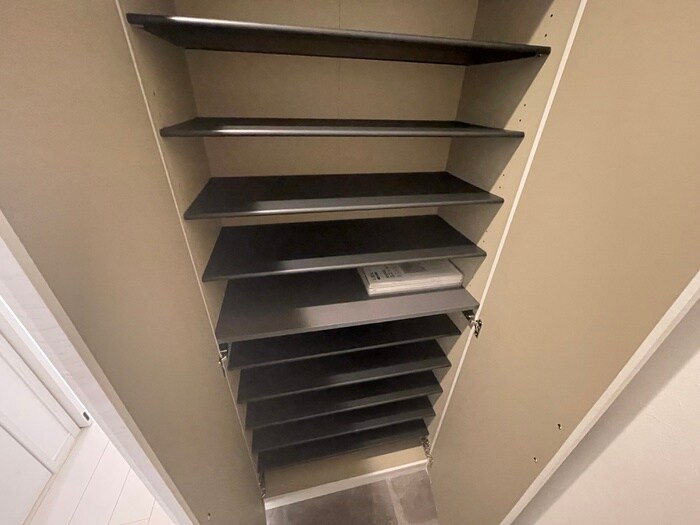 物件内観写真8　(靴箱)