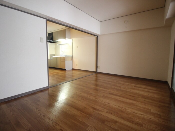 物件内観写真8　(居室)