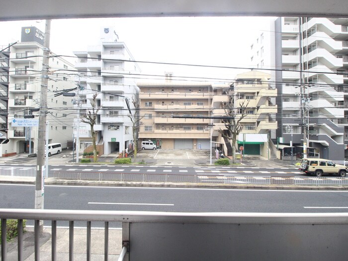 物件内観写真19　(室内からの展望)