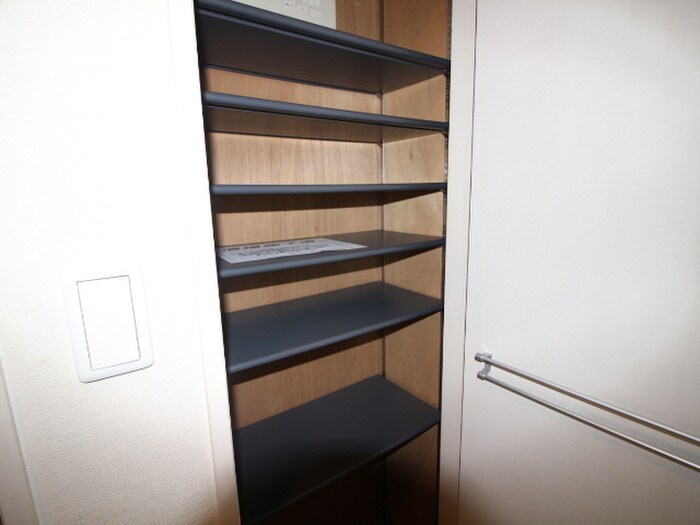 物件内観写真15　(靴箱)