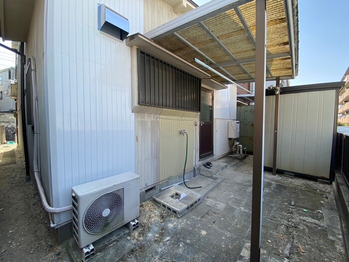 物件内観写真16　(洗濯機置場)