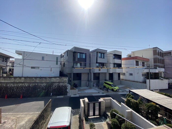 物件内観写真21　(室内からの展望)