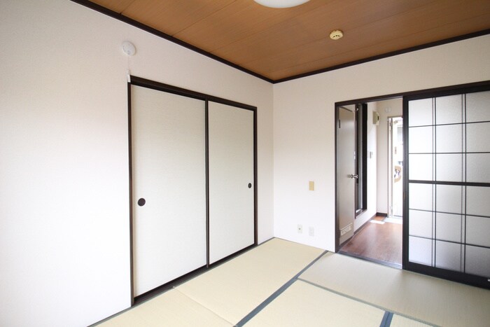 物件内観写真9　(居室)