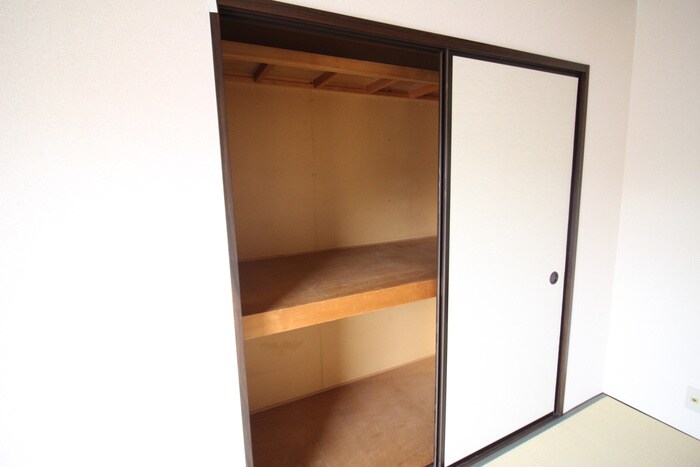 物件内観写真11　(収納)