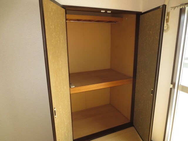 物件内観写真12　(収納)