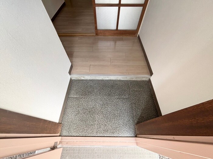 物件内観写真15　(玄関)