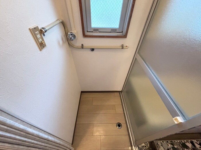 物件内観写真16　(洗濯機置場)