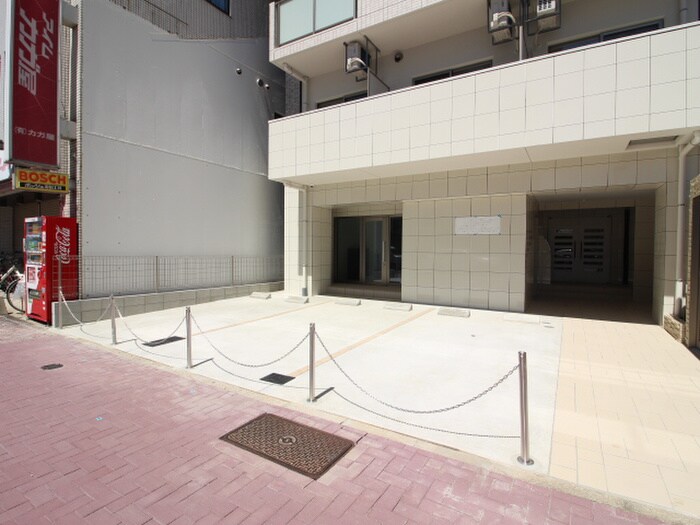 物件外観写真4　(駐車場)