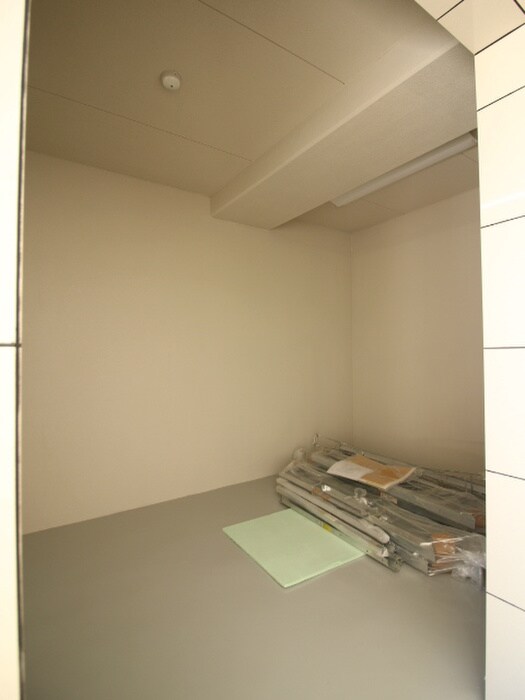 物件外観写真5　(駐輪場)