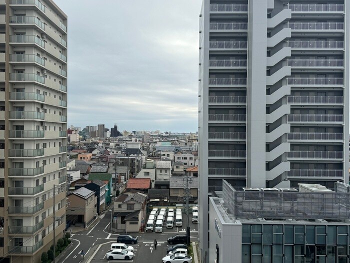 物件内観写真16　(室内からの展望)