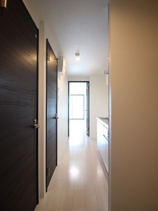 物件内観写真17　(廊下)