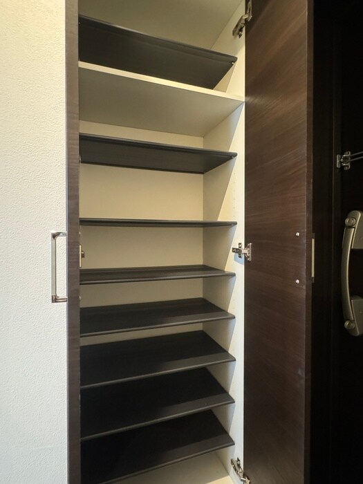 物件内観写真18　(靴箱)