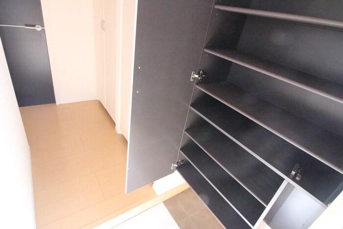 物件内観写真6　(靴箱)