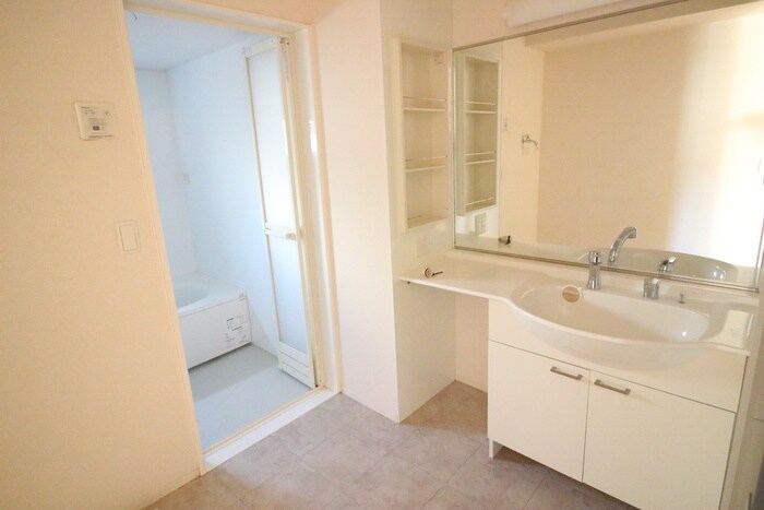 物件内観写真9　(洗面)