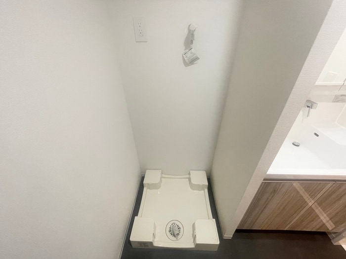 物件内観写真13　(洗濯機置場)