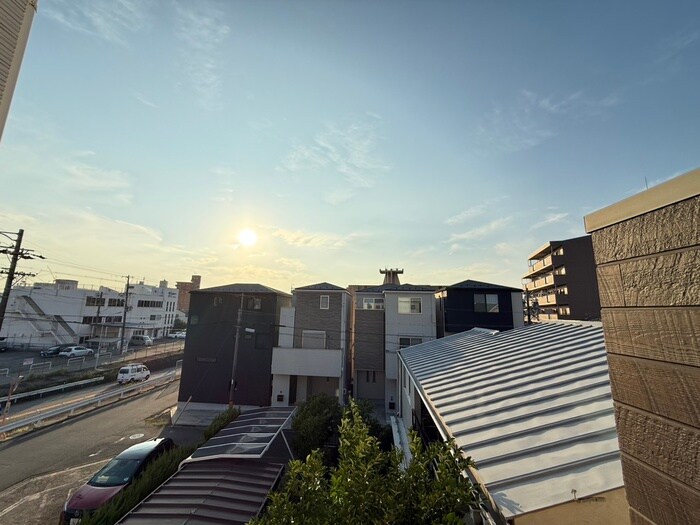 物件内観写真16　(室内からの展望)