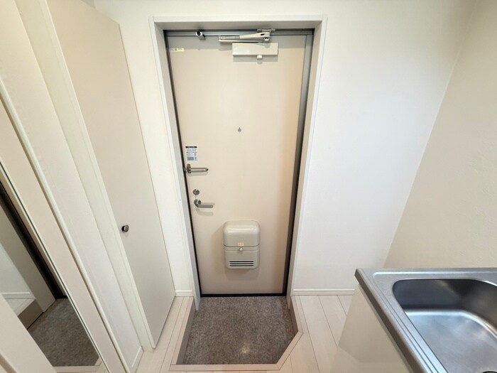 物件内観写真18　(玄関)