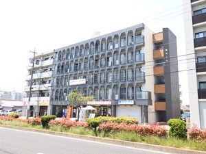 梅野ビル外観写真