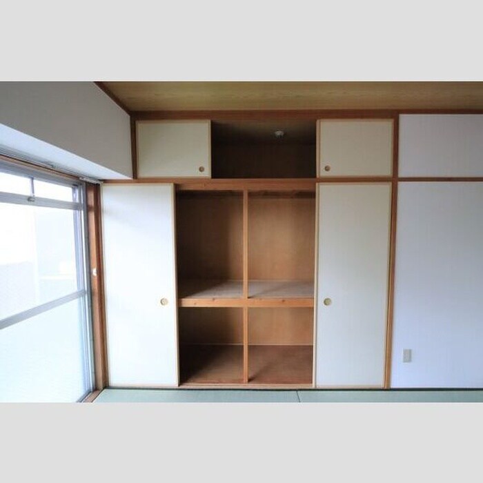 物件内観写真12　(収納)