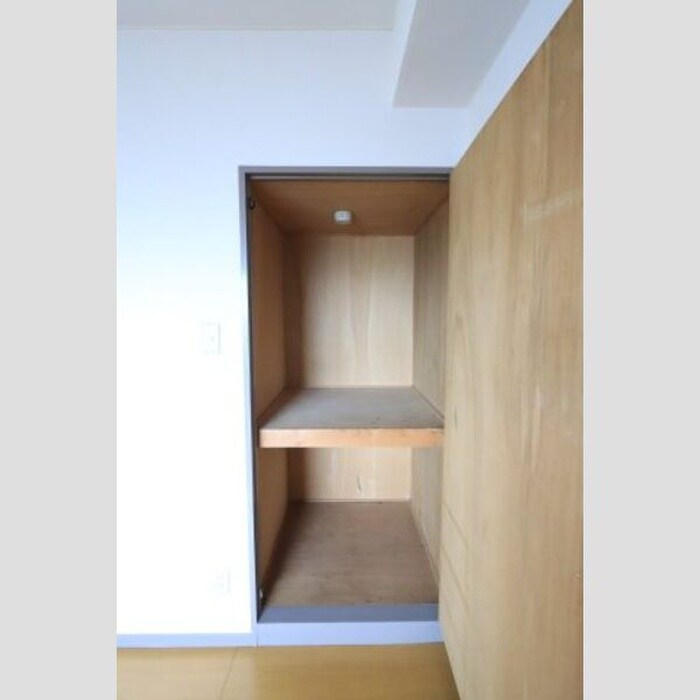 物件内観写真13　(収納)