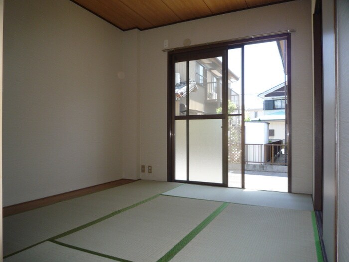 物件内観写真9　(居室)