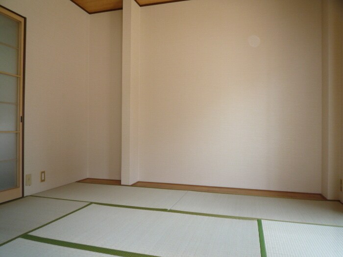 物件内観写真11　(居室)