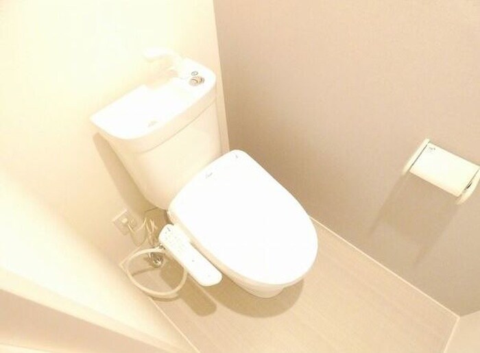 物件内観写真6　(トイレ)