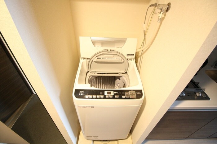 物件内観写真13　(洗濯機置場)