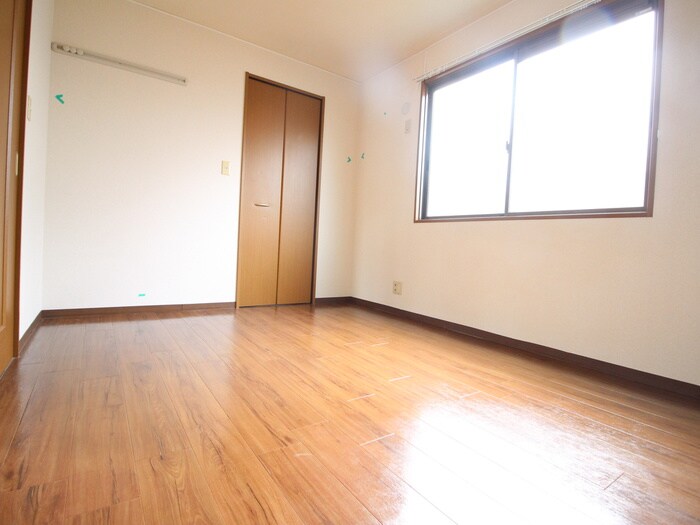 物件内観写真12　(収納)