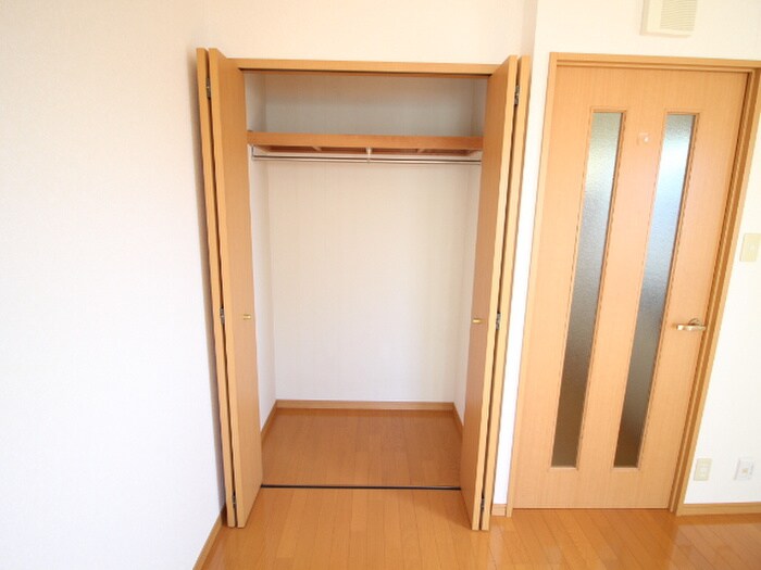 物件内観写真15　(収納)