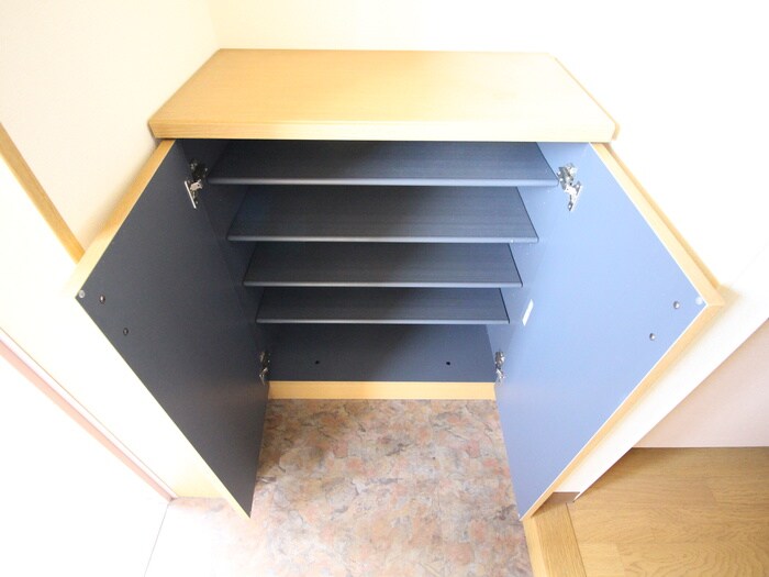 物件内観写真7　(靴箱)