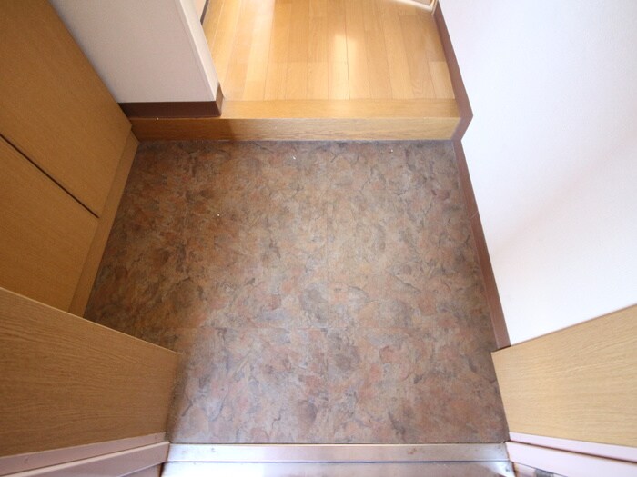 物件内観写真15　(玄関)