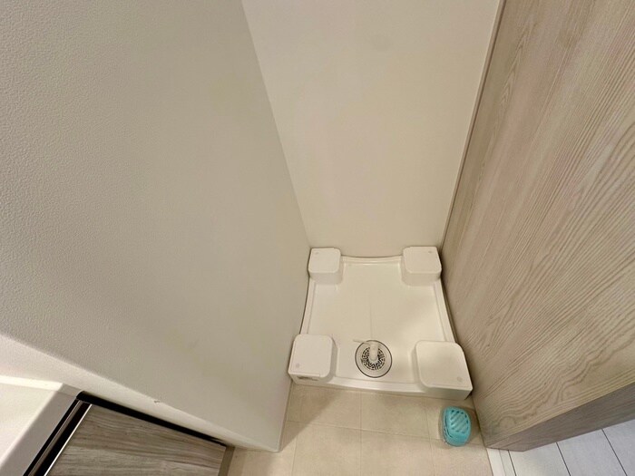 物件内観写真16　(洗濯機置場)