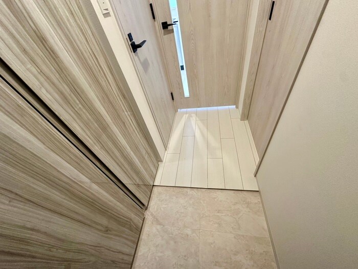 物件内観写真20　(玄関)