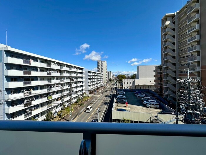 物件内観写真22　(室内からの展望)