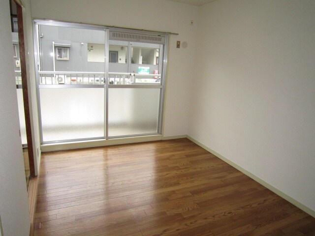 物件内観写真10　(居室)