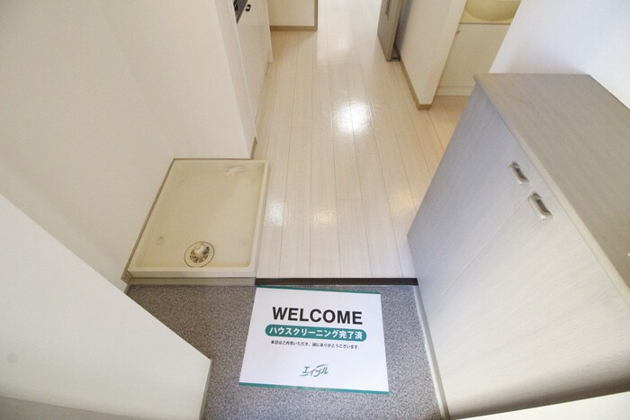 物件内観写真18　(玄関)