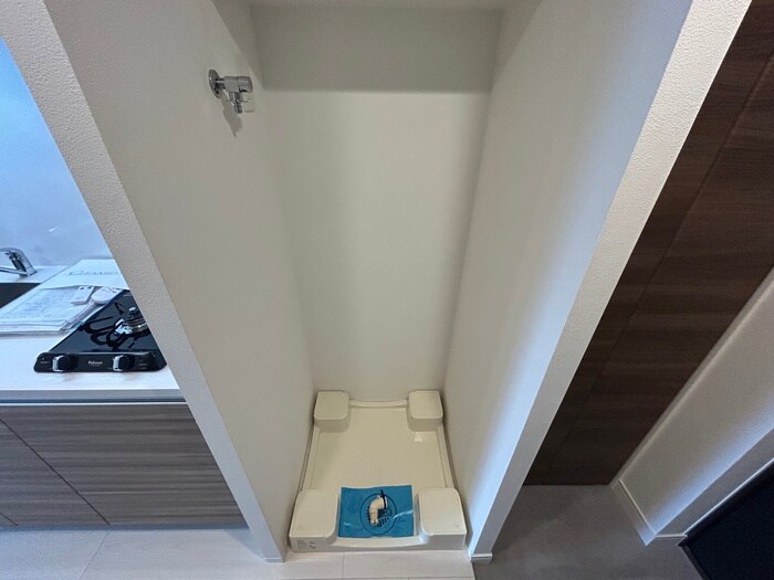 物件内観写真14　(洗濯機置場)