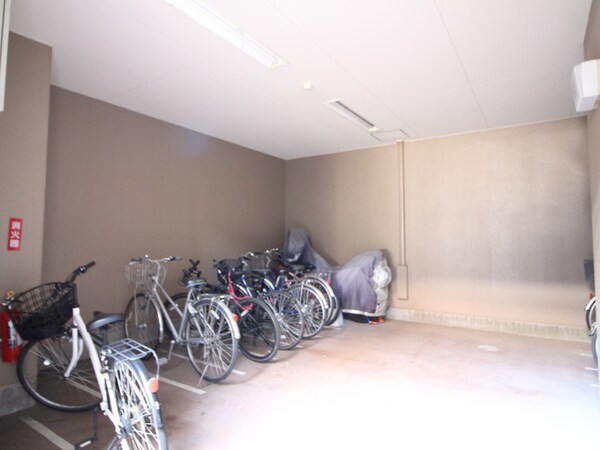 駐輪場