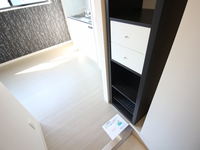 物件内観写真16　(廊下)