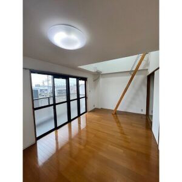 物件内観写真3　(居室)