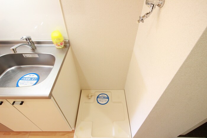 物件内観写真14　(洗濯機置場)