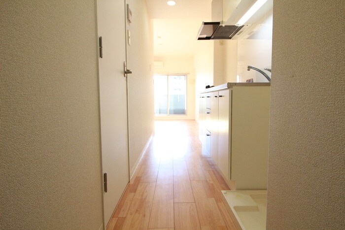 物件内観写真16　(廊下)
